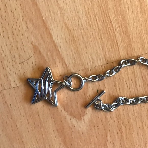 Silver Star Bracelet - Picture 4 of 4